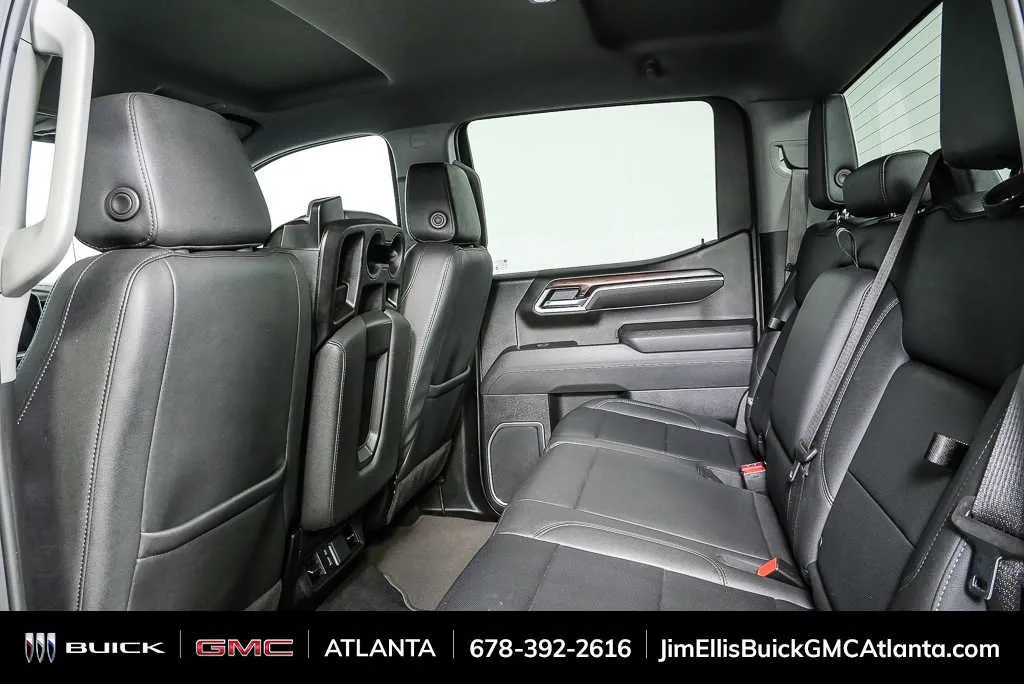 2025 GMC Sierra 1500 SLT thumbnail 17
