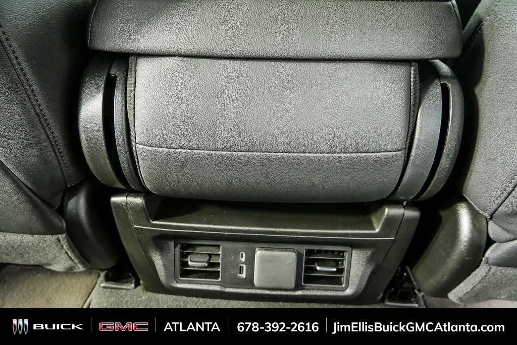 2025 GMC Sierra 1500 SLT thumbnail 18