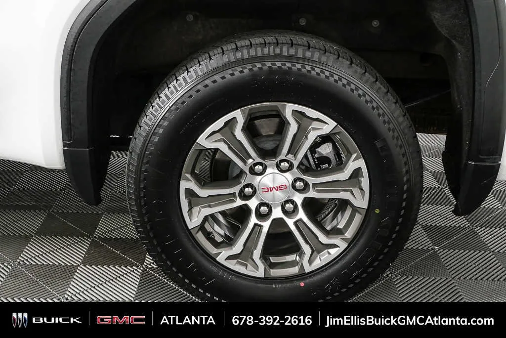 2025 GMC Sierra 1500 SLT thumbnail 34