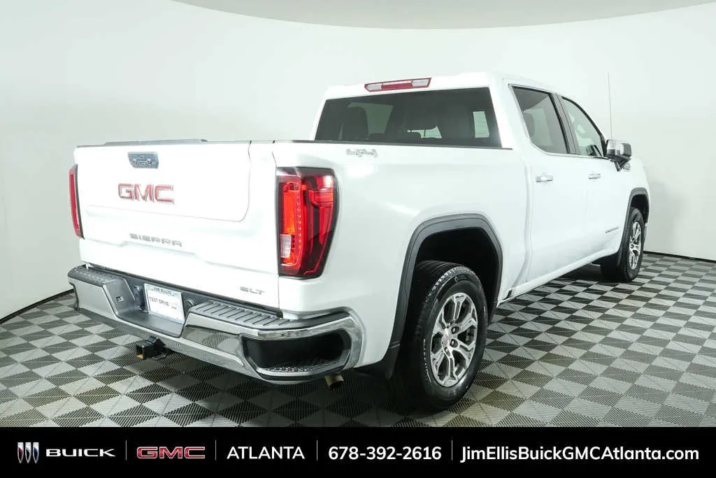 2025 GMC Sierra 1500 SLT thumbnail 3