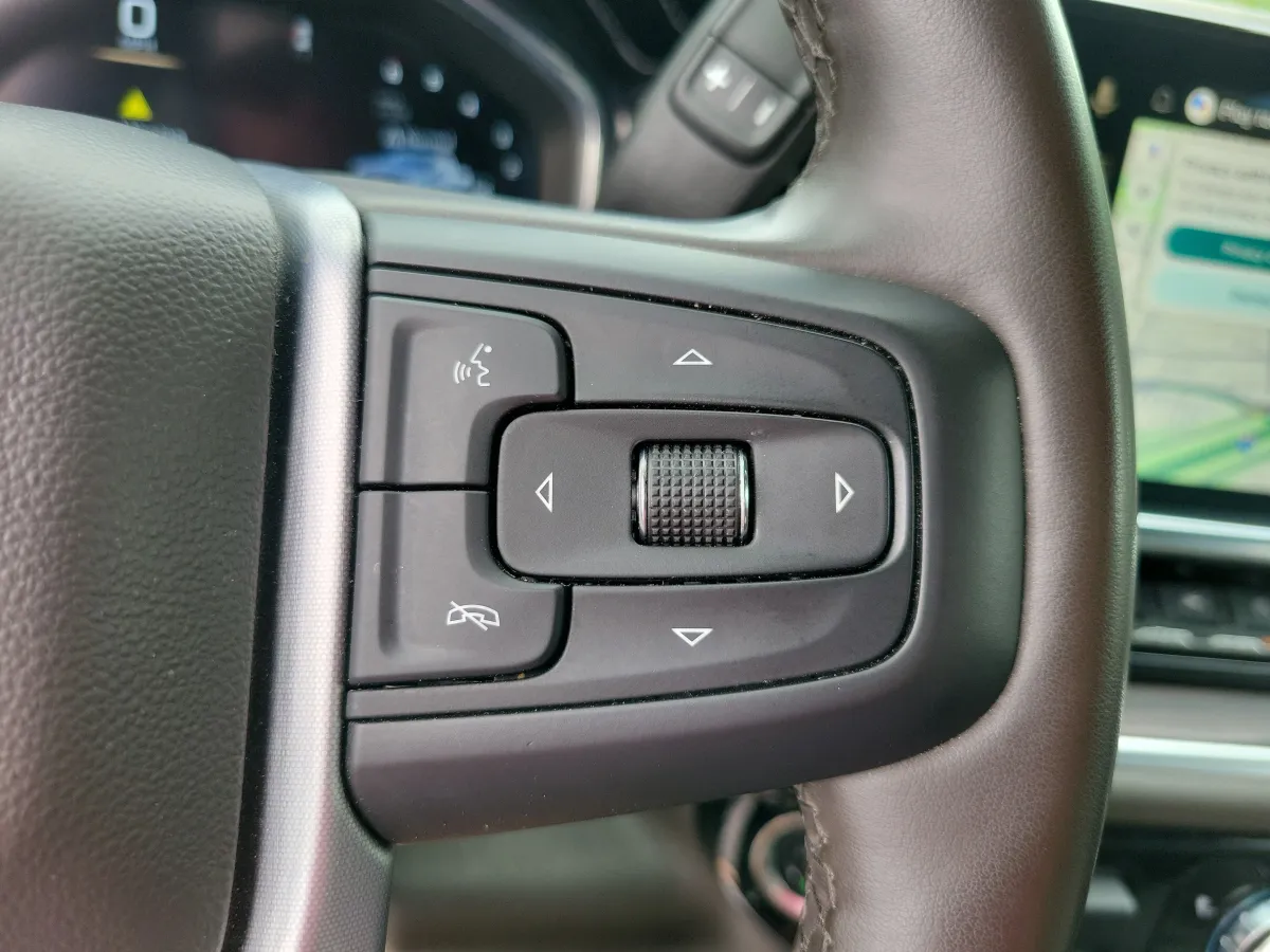 2025 GMC Sierra 1500 SLT thumbnail 19