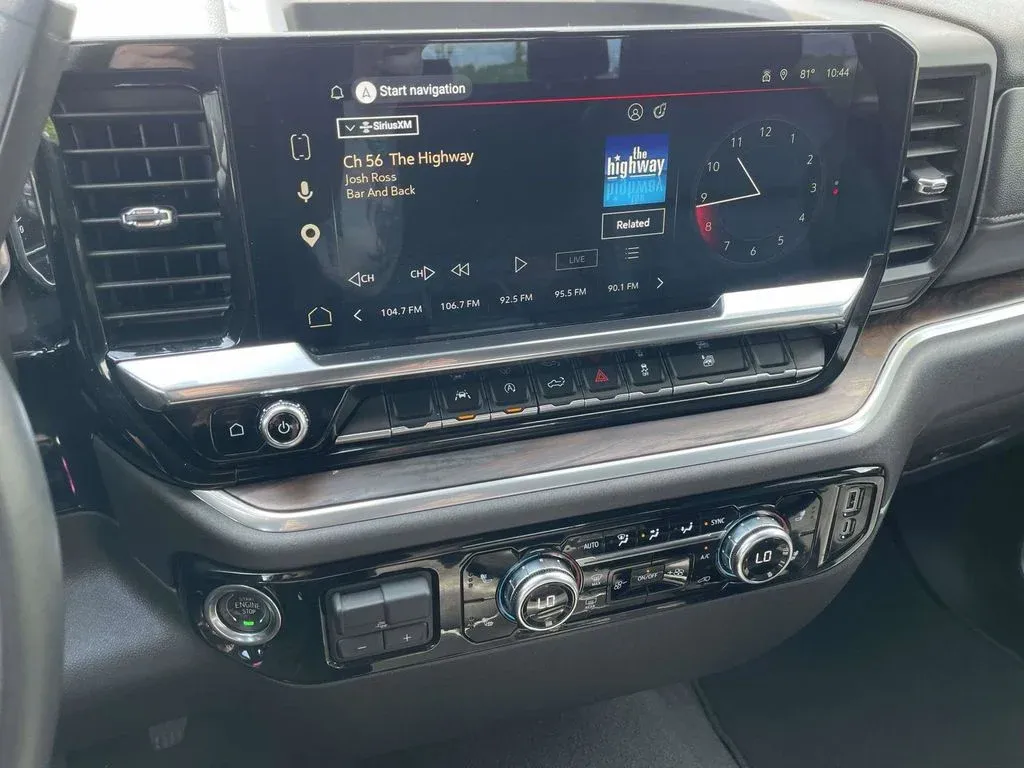 2025 GMC Sierra 1500 SLT thumbnail 20