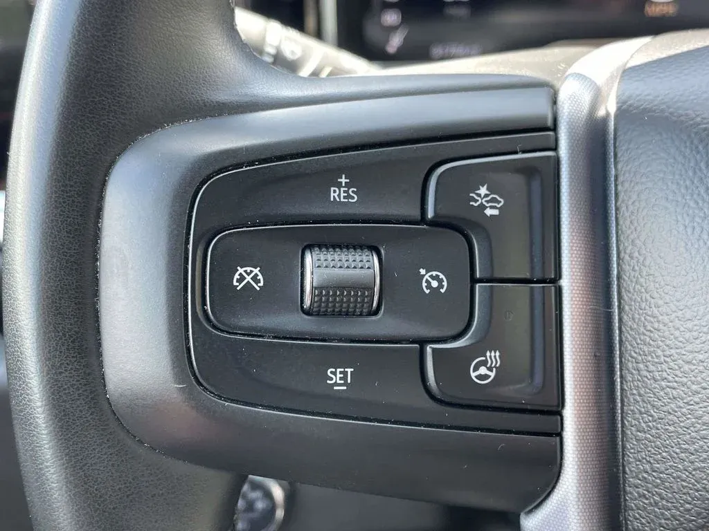 2025 GMC Sierra 1500 SLT thumbnail 21