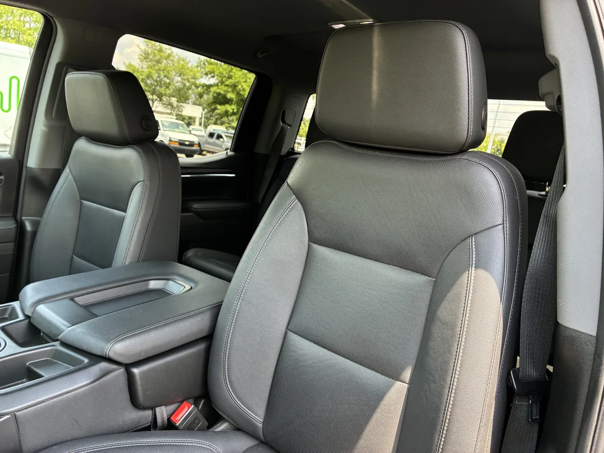 2025 GMC Sierra 1500 SLT thumbnail 21