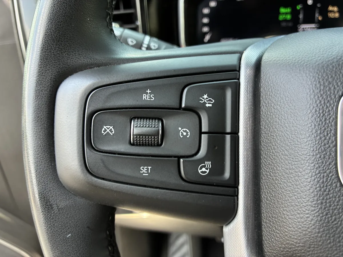2025 GMC Sierra 1500 SLT thumbnail 29