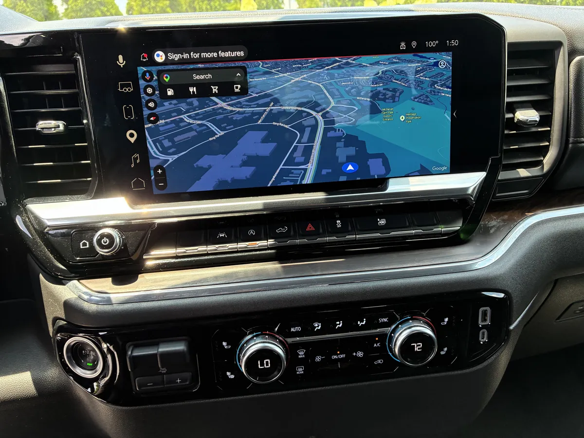 2025 GMC Sierra 1500 SLT thumbnail 32
