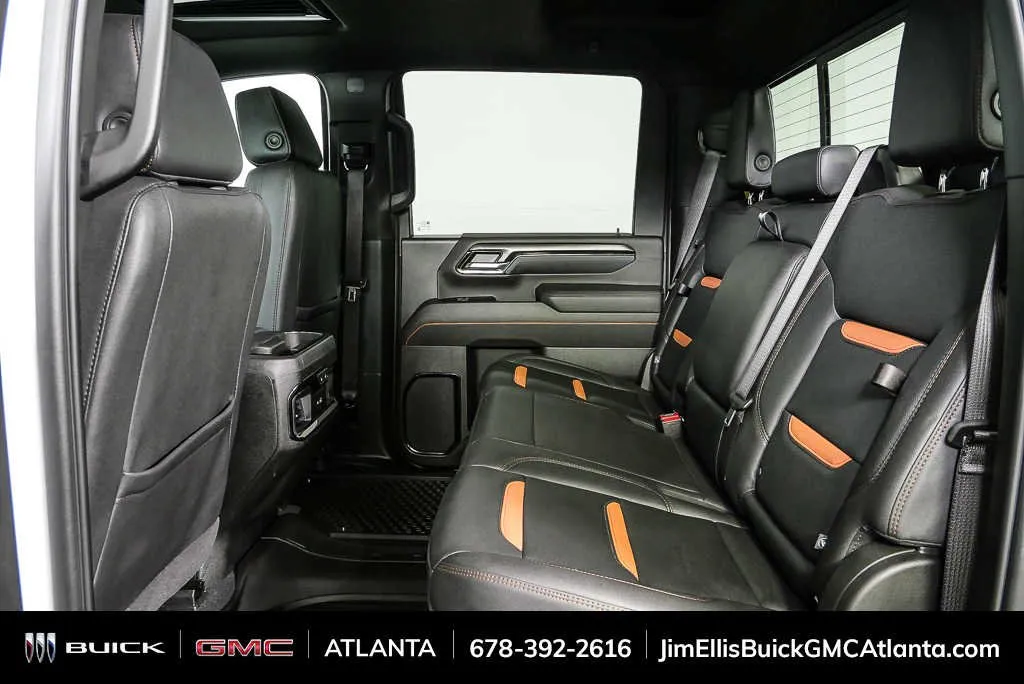 2025 GMC Sierra 2500 HD AT4 thumbnail 18