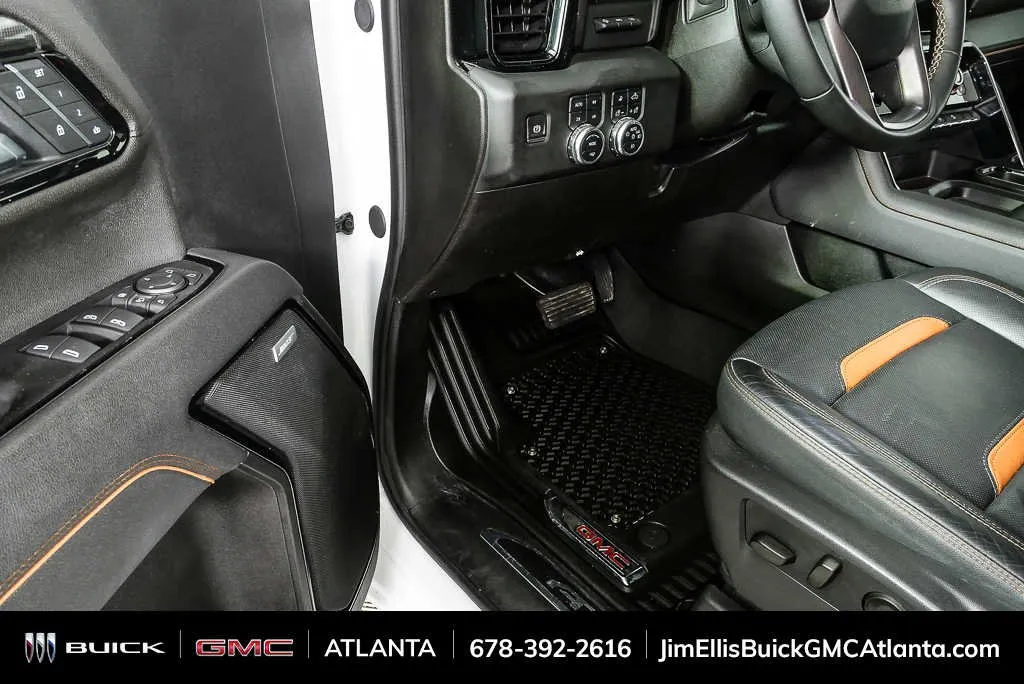 2025 GMC Sierra 2500 HD AT4 thumbnail 8