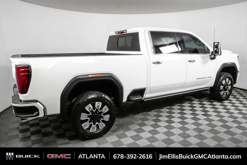 2025 GMC Sierra 2500 HD Denali thumbnail 2