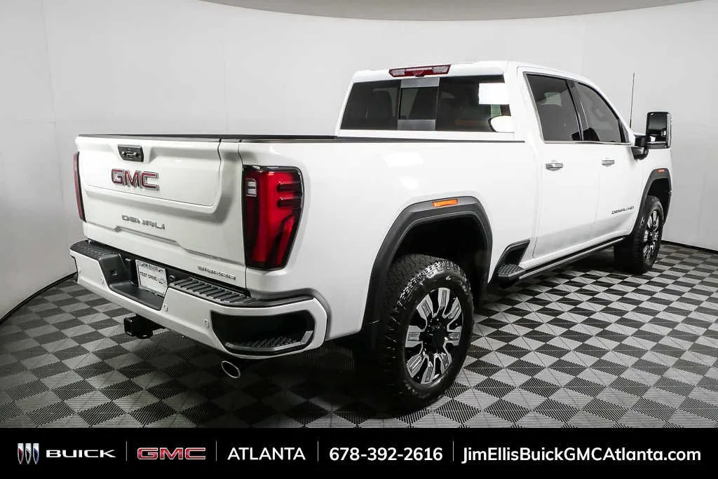 2025 GMC Sierra 2500 HD Denali thumbnail 3