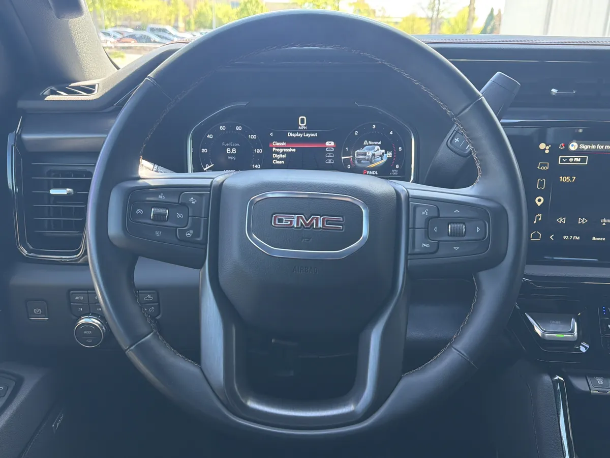 2025 GMC Sierra 2500HD AT4 thumbnail 17