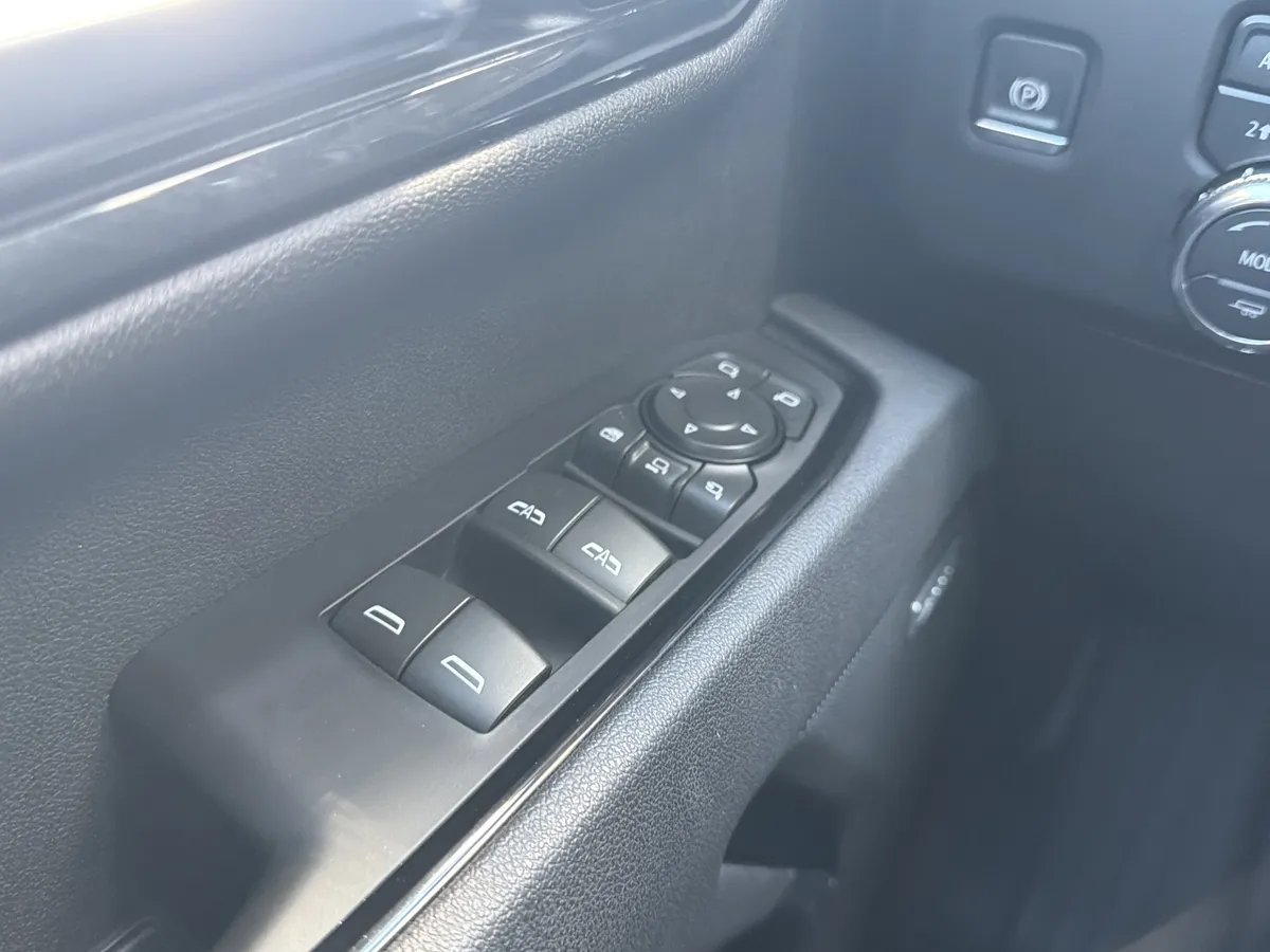 2025 GMC Sierra 2500HD AT4 thumbnail 22