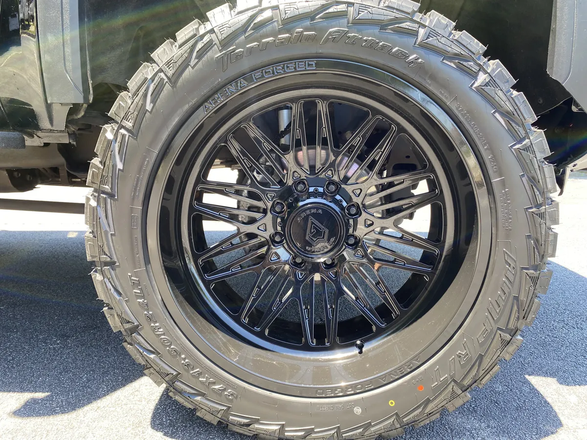 2025 GMC Sierra 2500HD AT4 thumbnail 13
