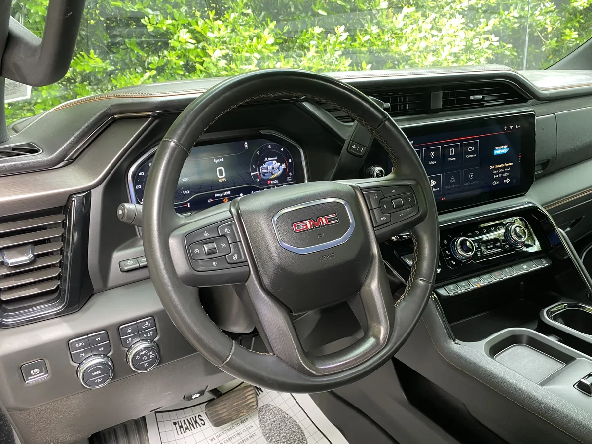 2025 GMC Sierra 2500HD AT4 thumbnail 17