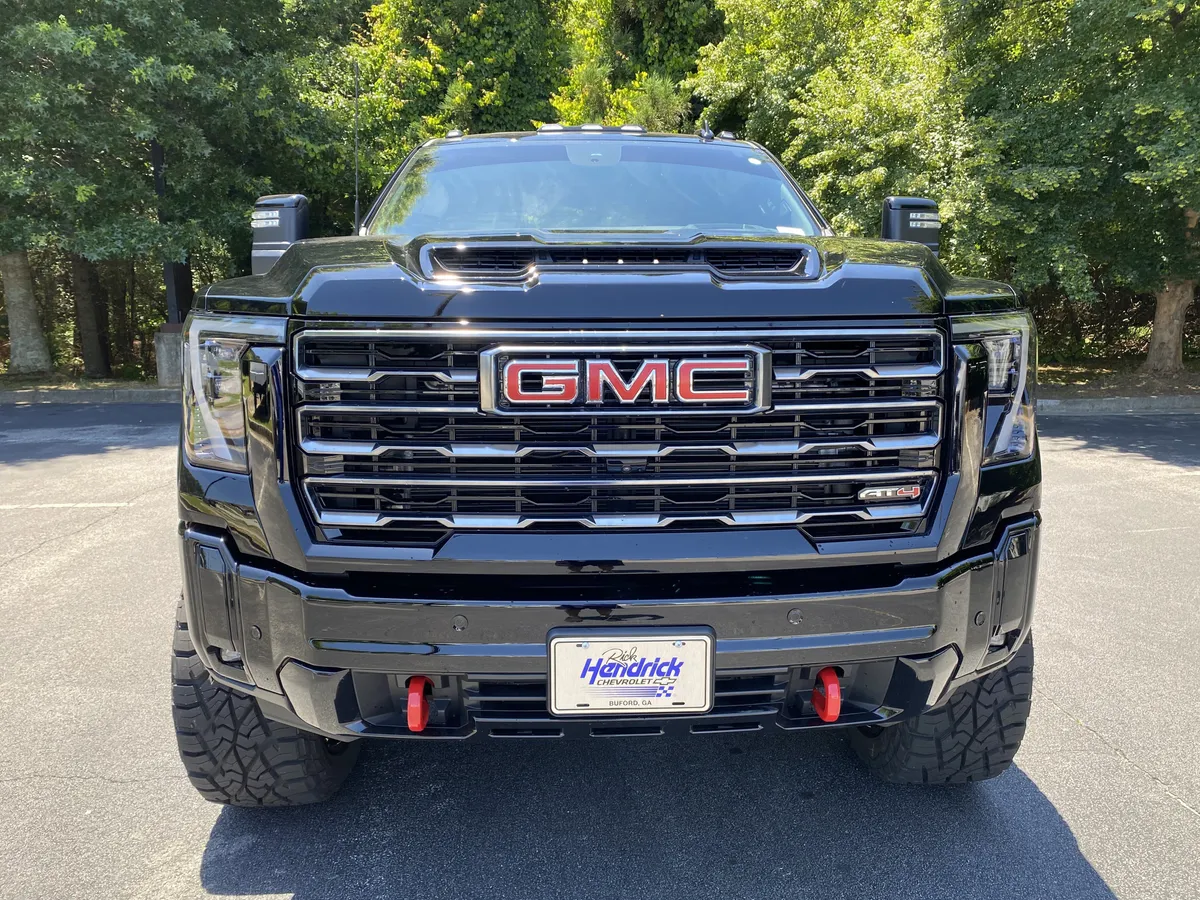2025 GMC Sierra 2500HD AT4 thumbnail 2