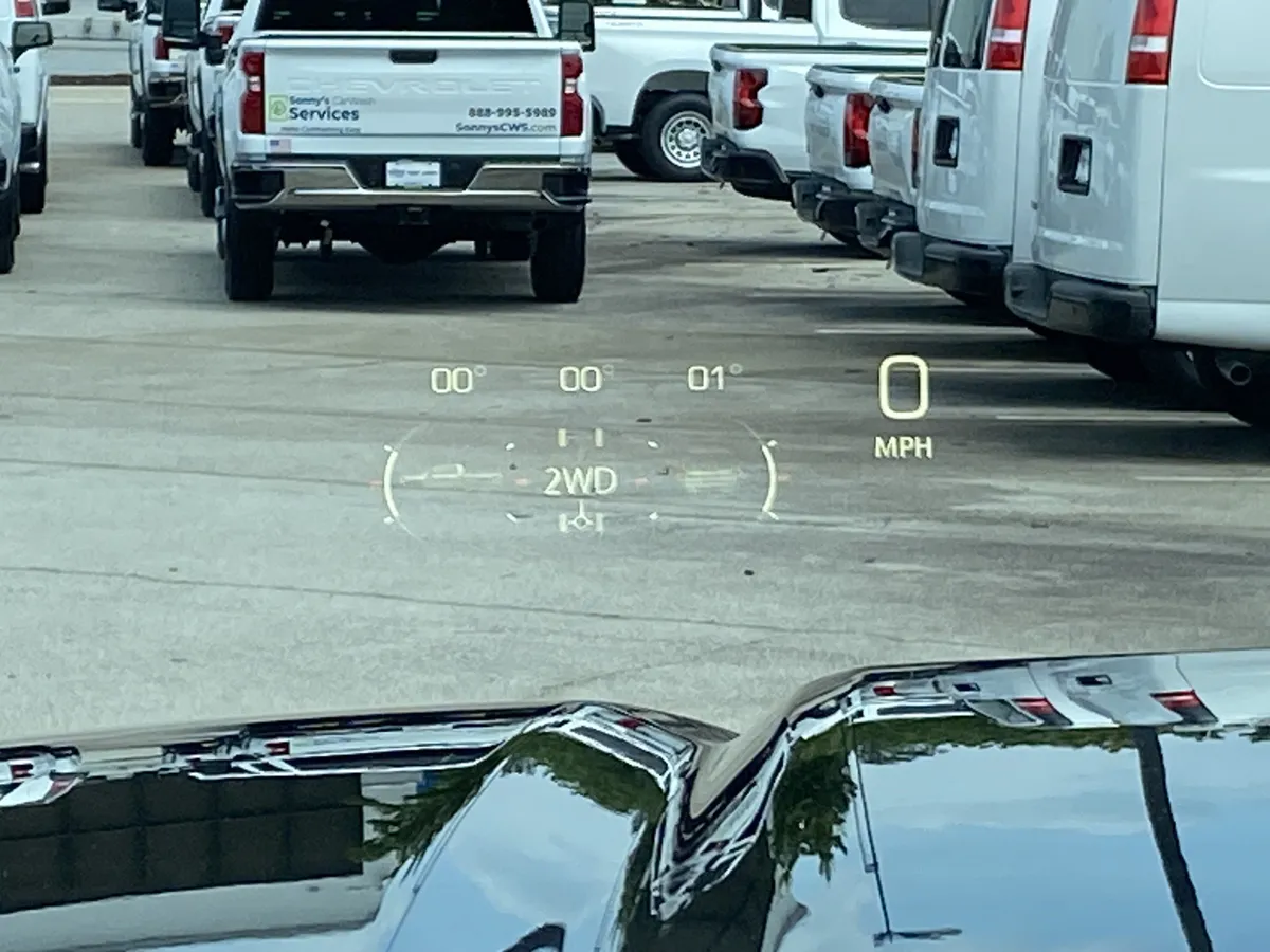 2025 GMC Sierra 2500HD AT4 thumbnail 24