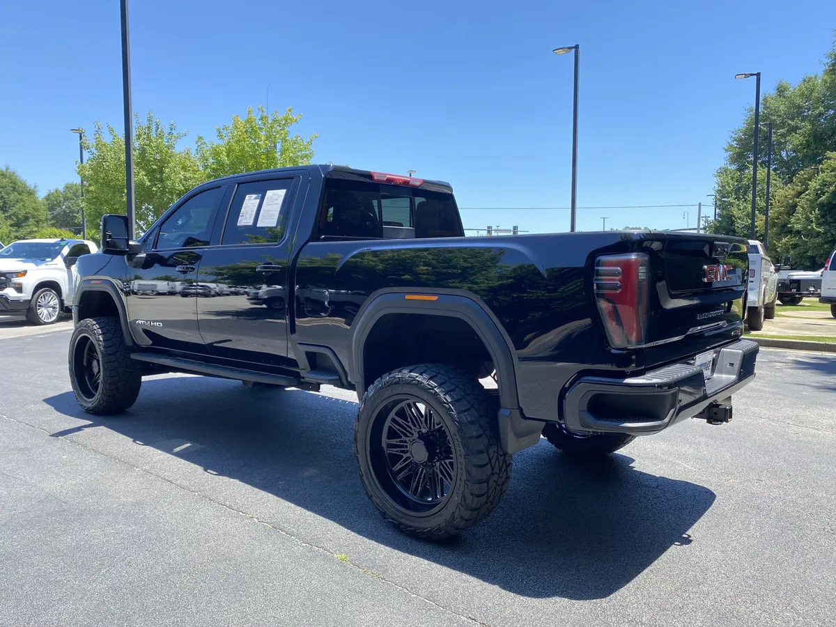 2025 GMC Sierra 2500HD AT4 thumbnail 6