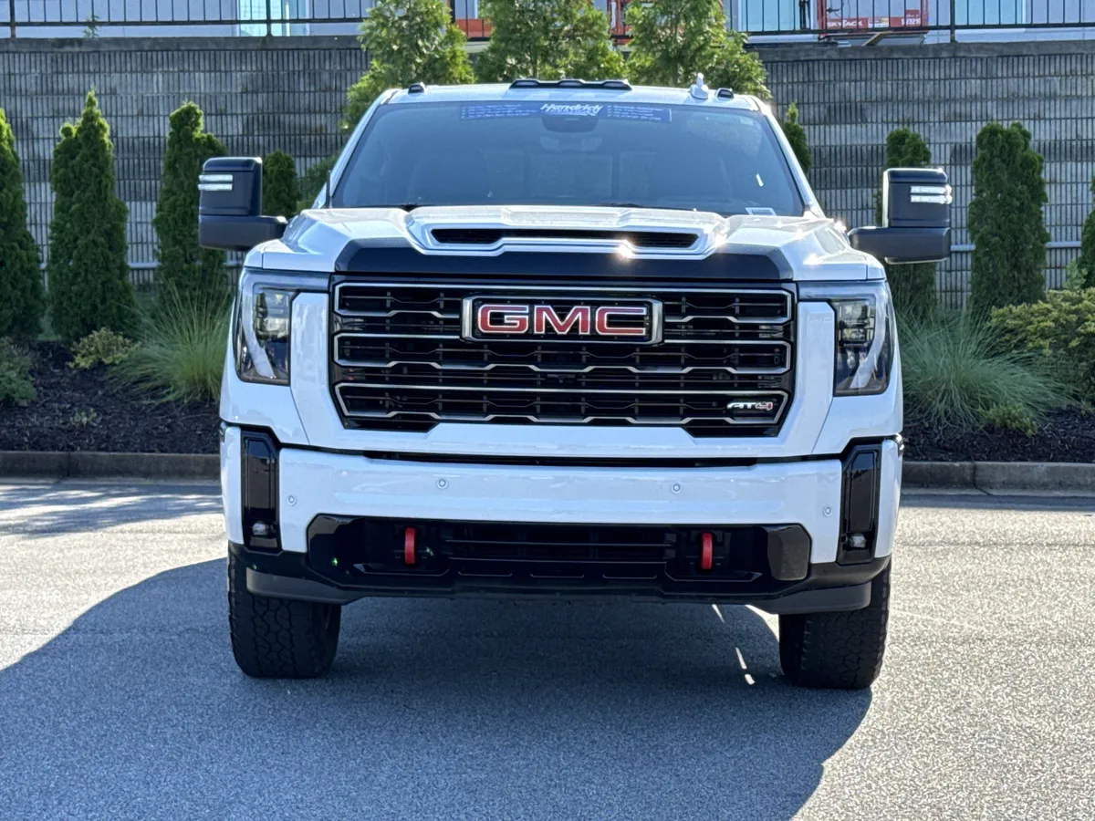 2025 GMC Sierra 2500HD AT4 thumbnail 2