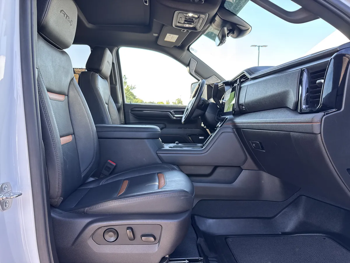 2025 GMC Sierra 2500HD AT4 thumbnail 30