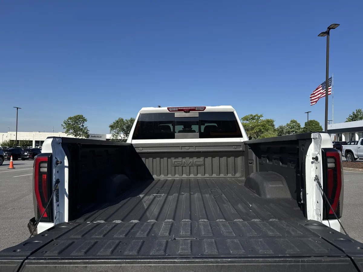 2025 GMC Sierra 2500HD AT4 thumbnail 32