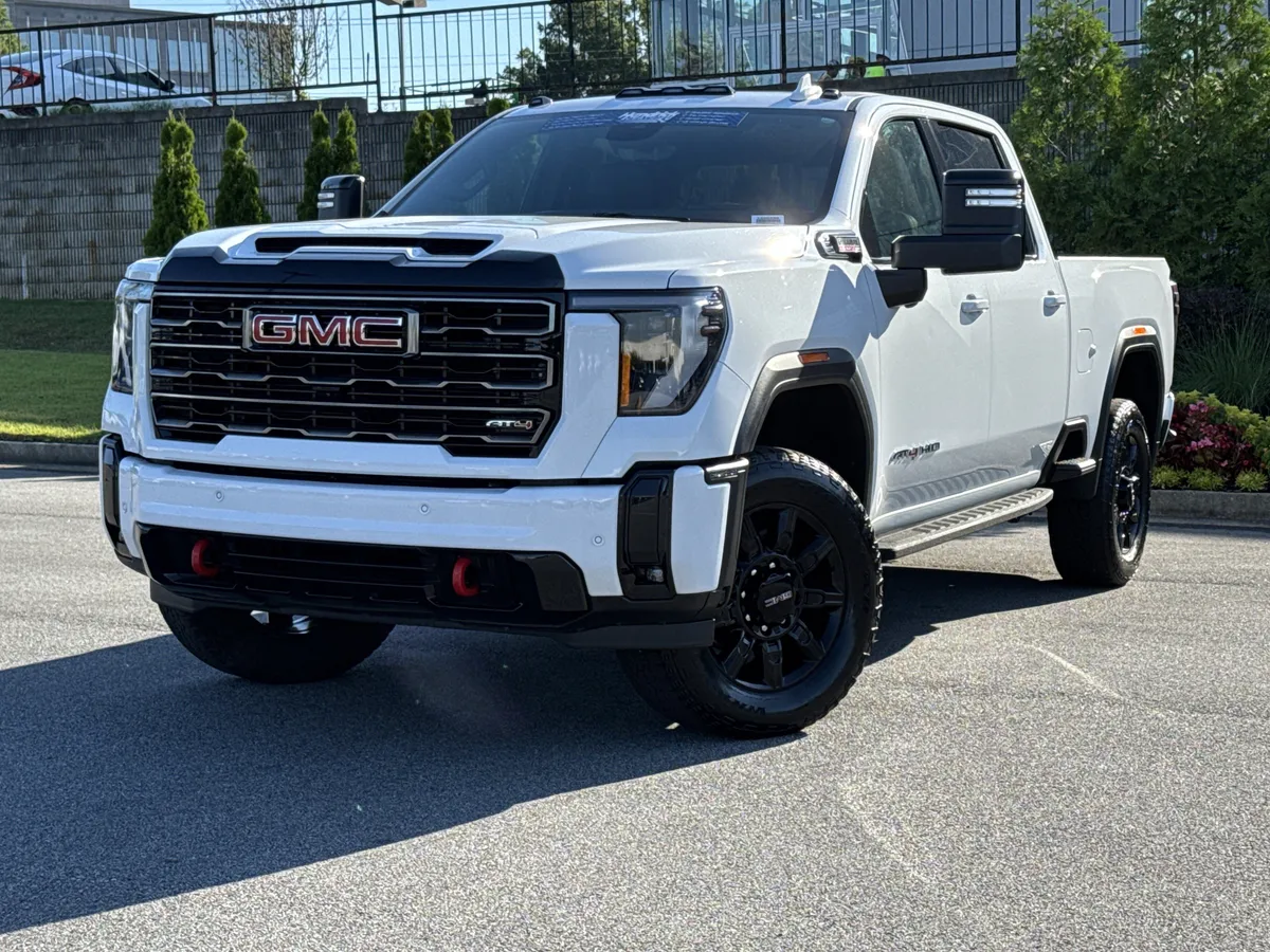 2025 GMC Sierra 2500HD AT4 thumbnail 4