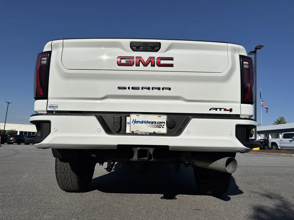 2025 GMC Sierra 2500HD AT4 thumbnail 8
