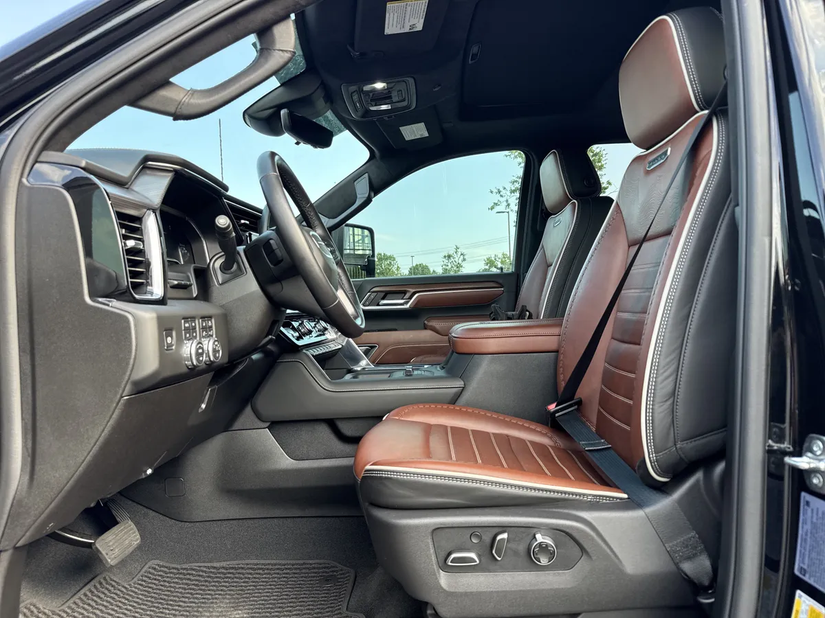 2025 GMC Sierra 2500HD Denali Ultimate thumbnail 15