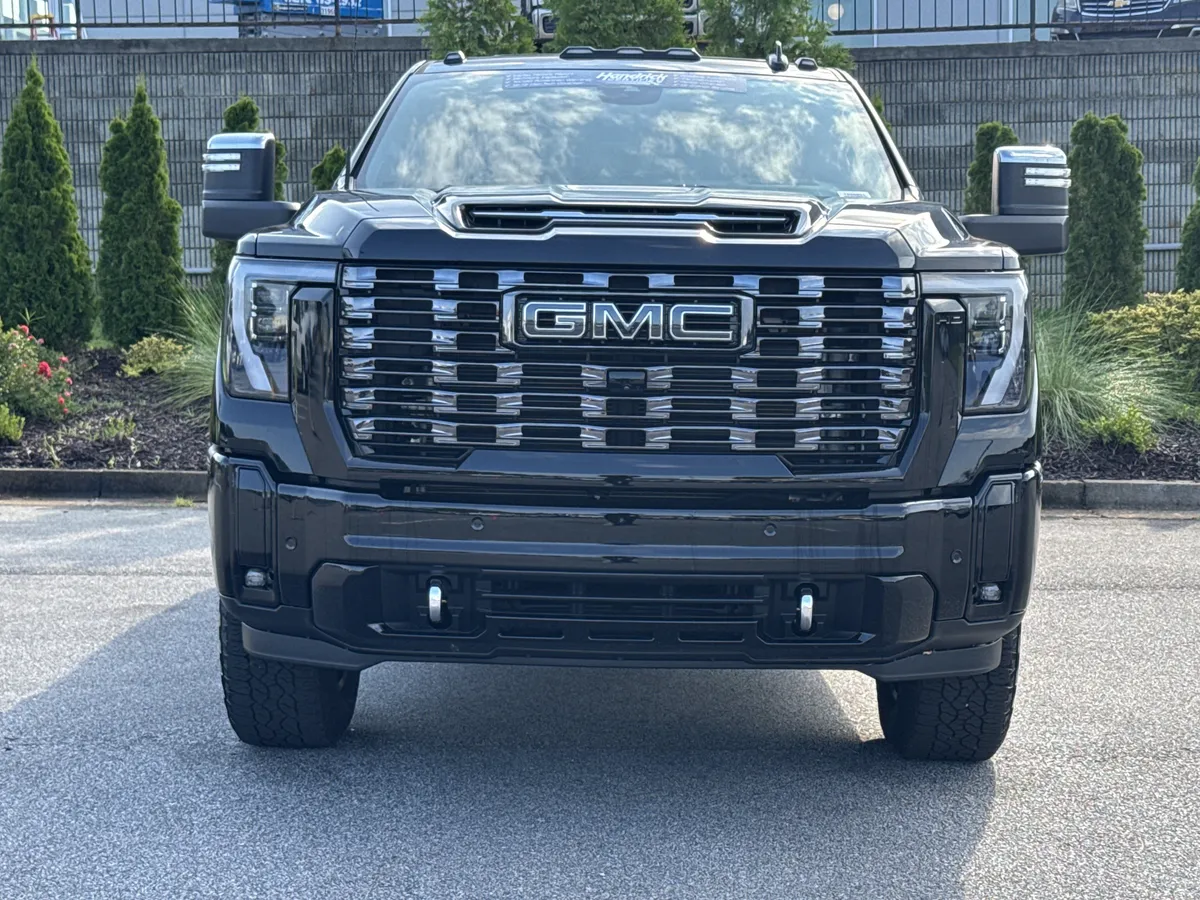 2025 GMC Sierra 2500HD Denali Ultimate thumbnail 2