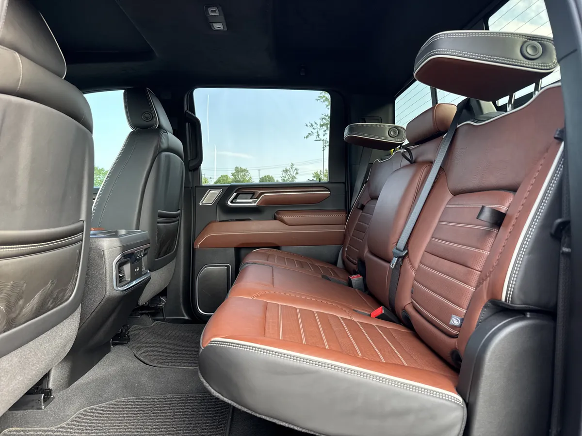 2025 GMC Sierra 2500HD Denali Ultimate thumbnail 28
