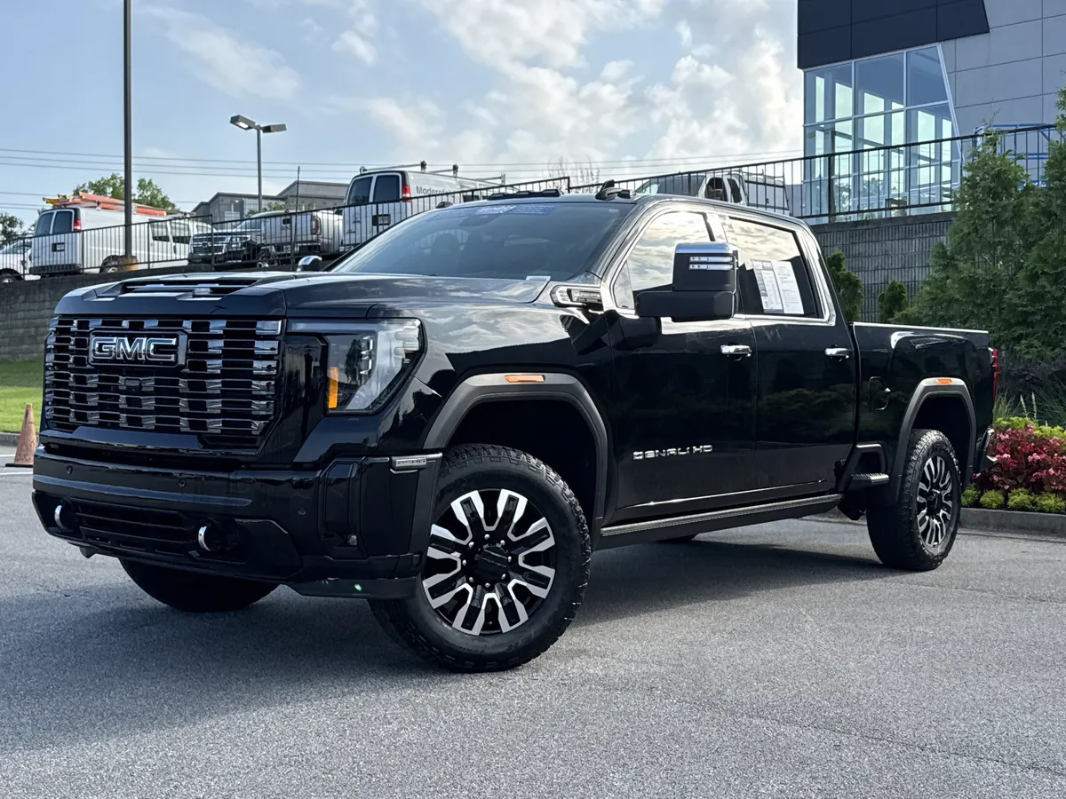 2025 GMC Sierra 2500HD Denali Ultimate thumbnail 4