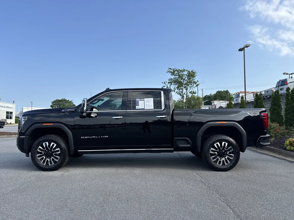 2025 GMC Sierra 2500HD Denali Ultimate thumbnail 6