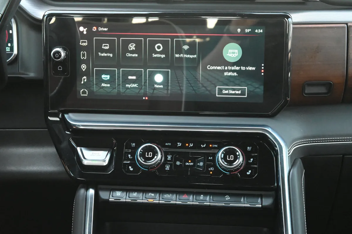 2025 GMC Sierra 2500HD Denali Ultimate thumbnail 10