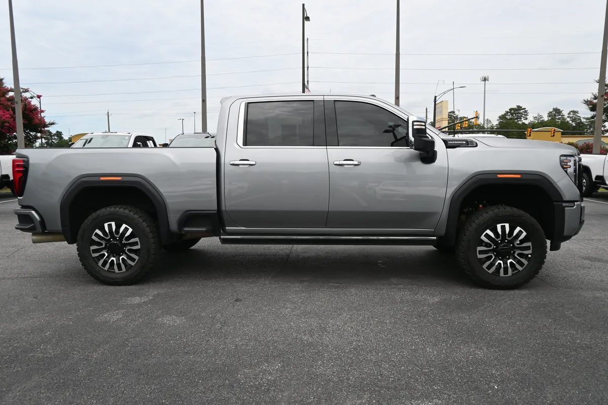 2025 GMC Sierra 2500HD Denali Ultimate thumbnail 19