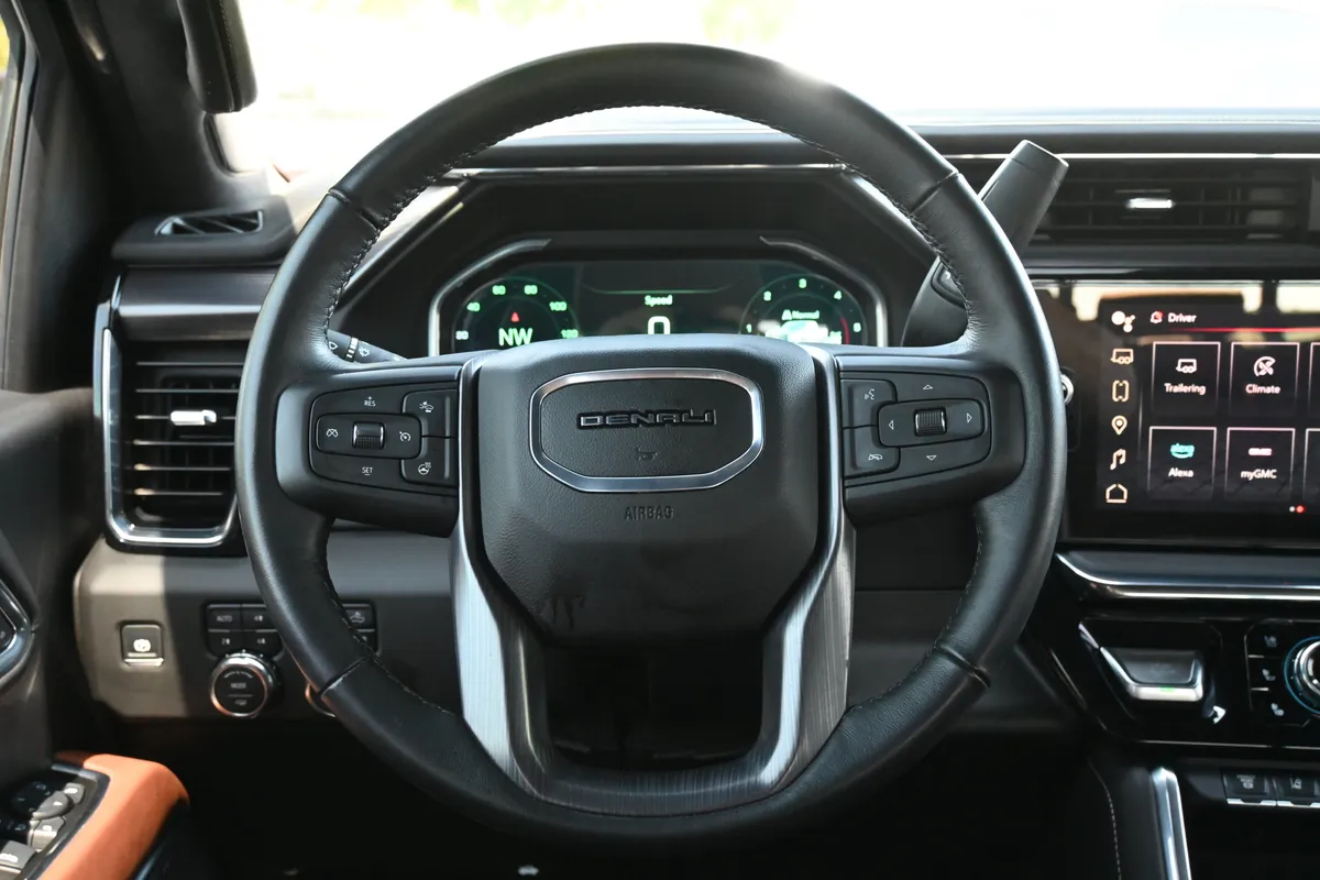 2025 GMC Sierra 2500HD Denali Ultimate thumbnail 24