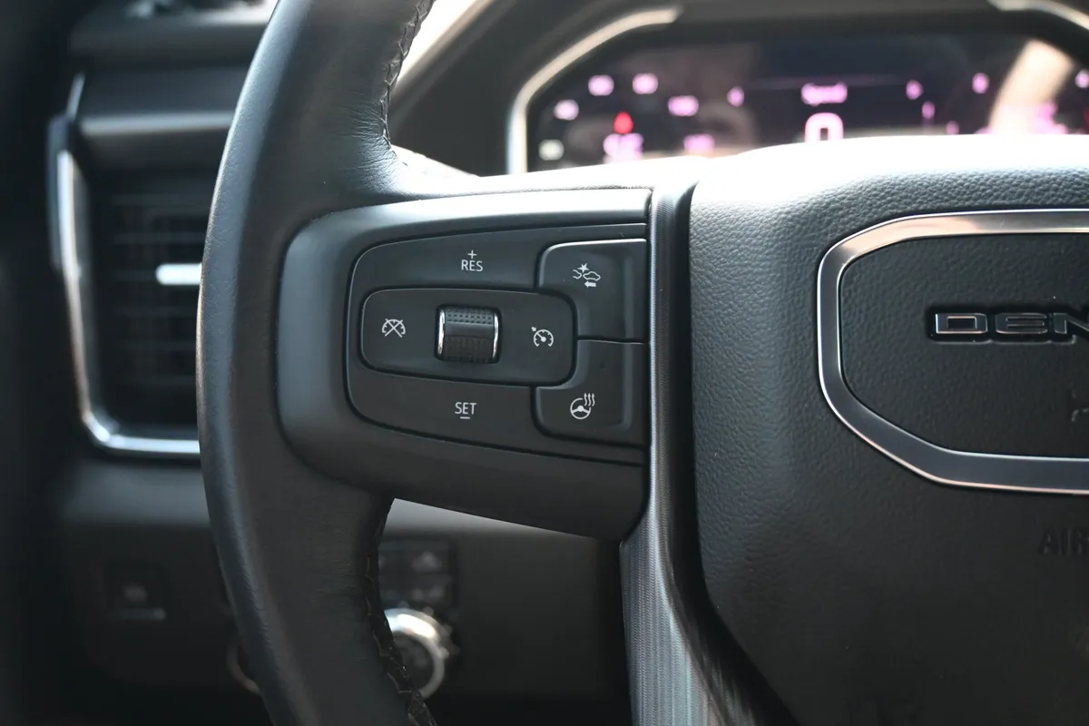 2025 GMC Sierra 2500HD Denali Ultimate thumbnail 25