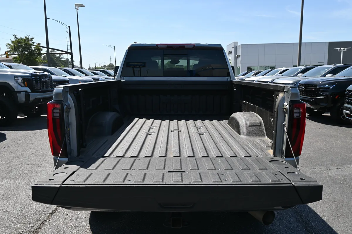 2025 GMC Sierra 2500HD Denali Ultimate thumbnail 35