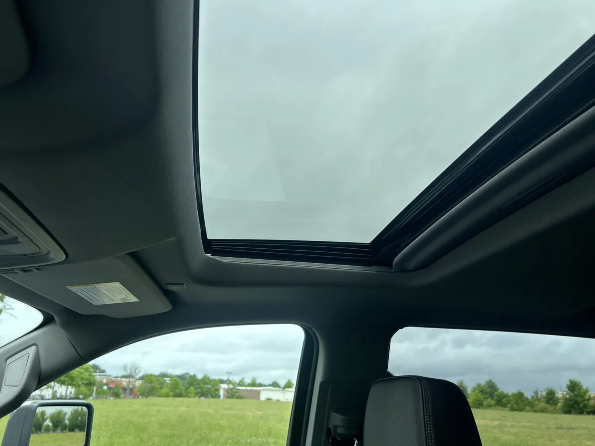 2025 GMC Sierra 3500HD Denali thumbnail 10