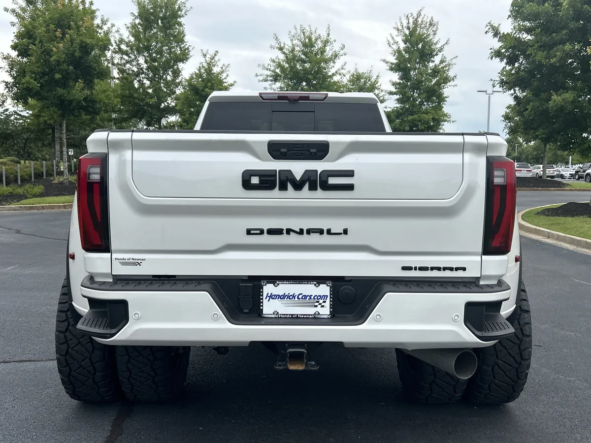 2025 GMC Sierra 3500HD Denali thumbnail 7