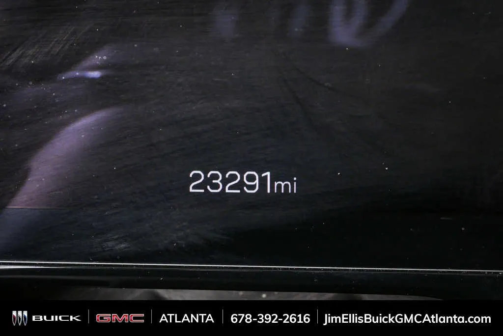 2025 GMC Yukon Denali thumbnail 12