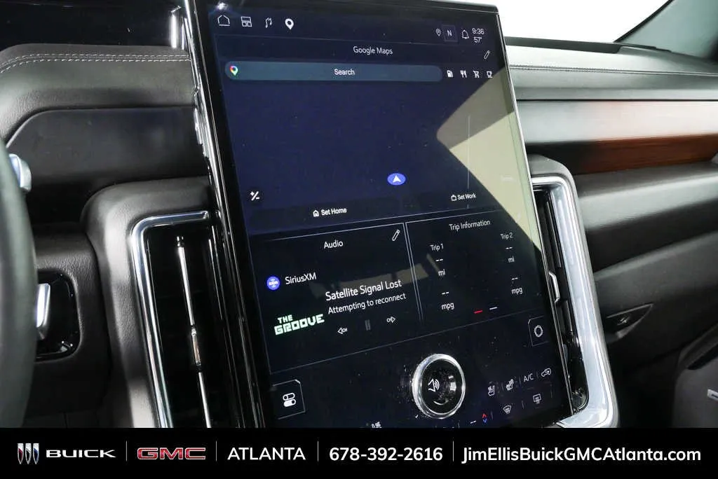 2025 GMC Yukon Denali thumbnail 14