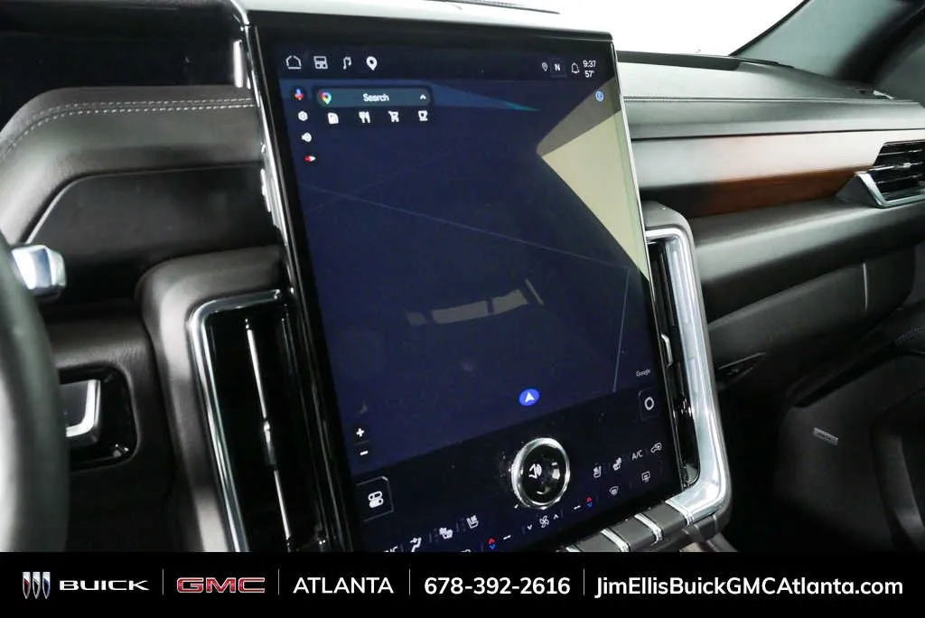 2025 GMC Yukon Denali thumbnail 16
