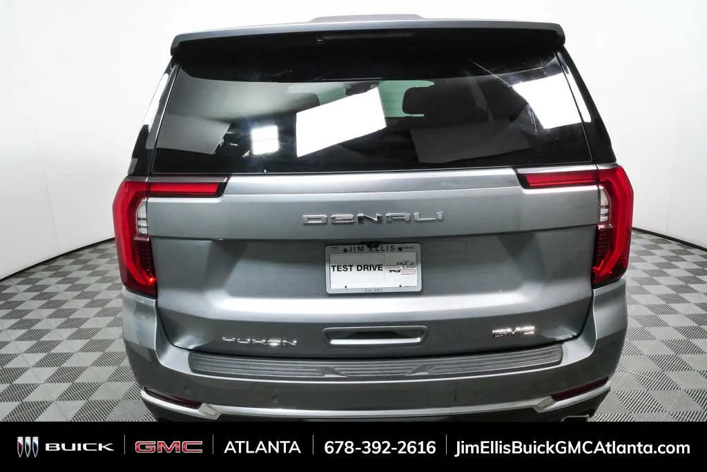 2025 GMC Yukon Denali thumbnail 25