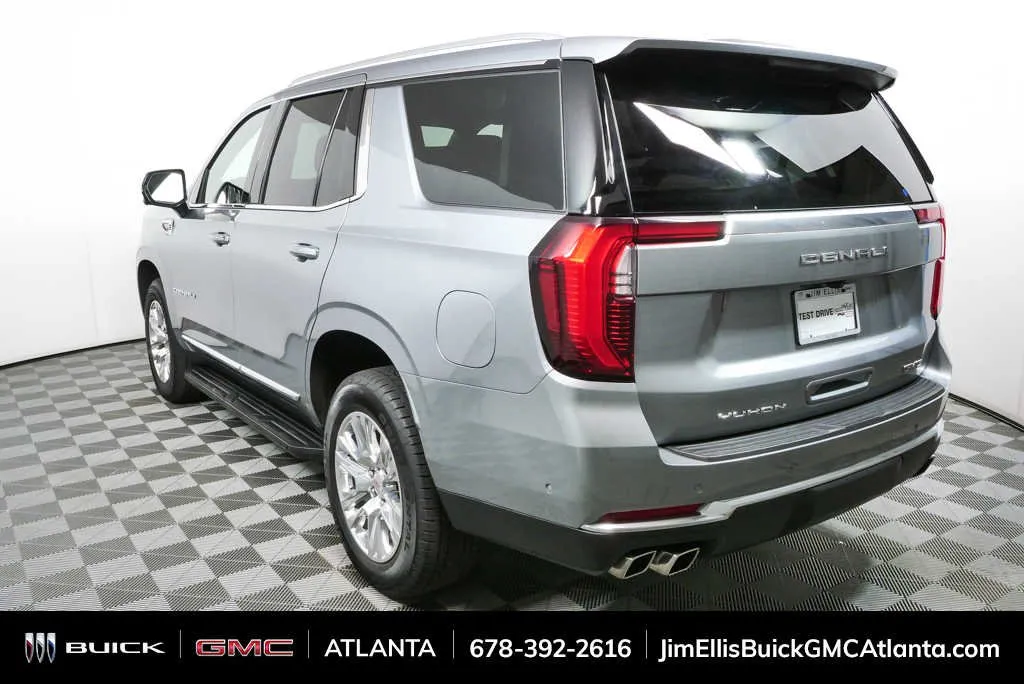 2025 GMC Yukon Denali thumbnail 28