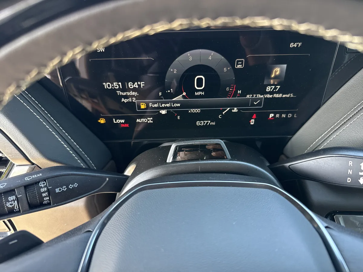 2025 GMC Yukon Denali Ultimate thumbnail 21