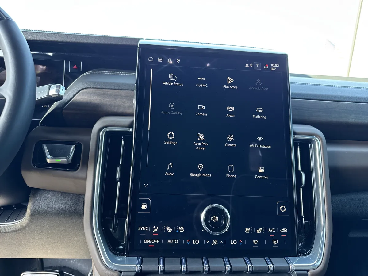 2025 GMC Yukon Denali Ultimate thumbnail 23