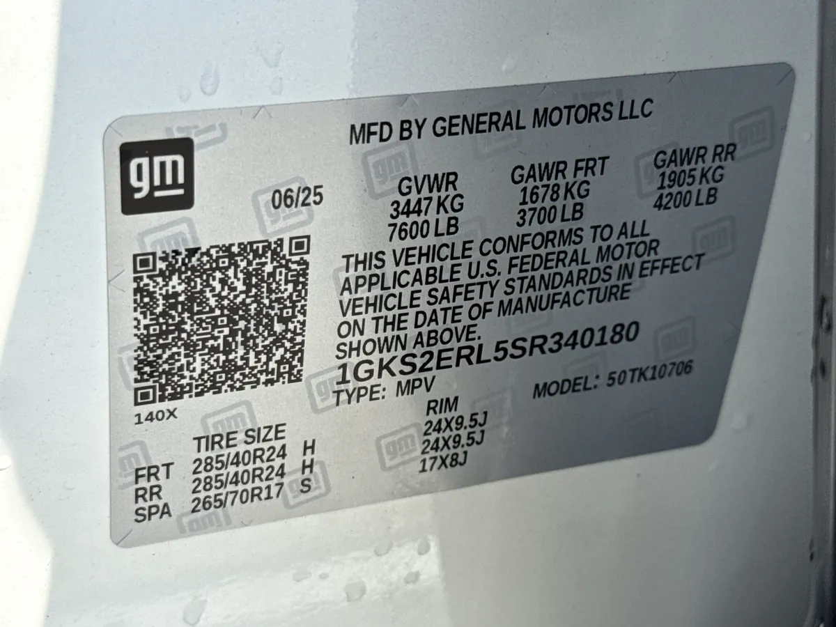 2025 GMC Yukon Denali Ultimate thumbnail 40