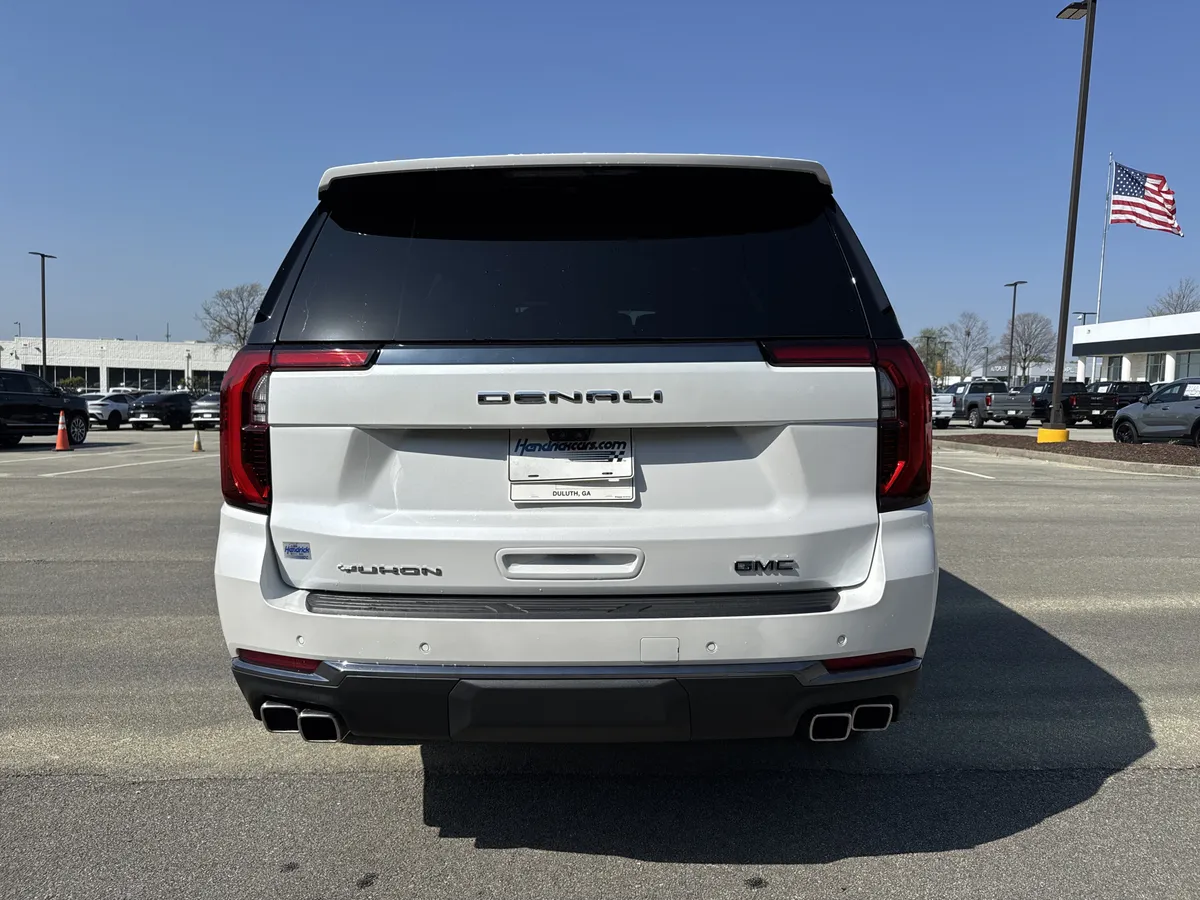 2025 GMC Yukon Denali Ultimate thumbnail 8