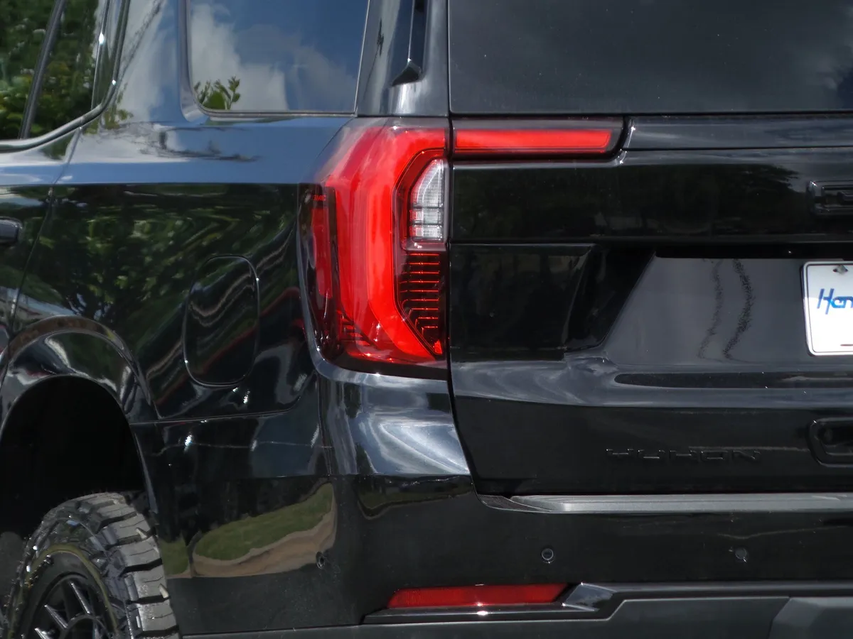 2025 GMC Yukon Elevation thumbnail 22