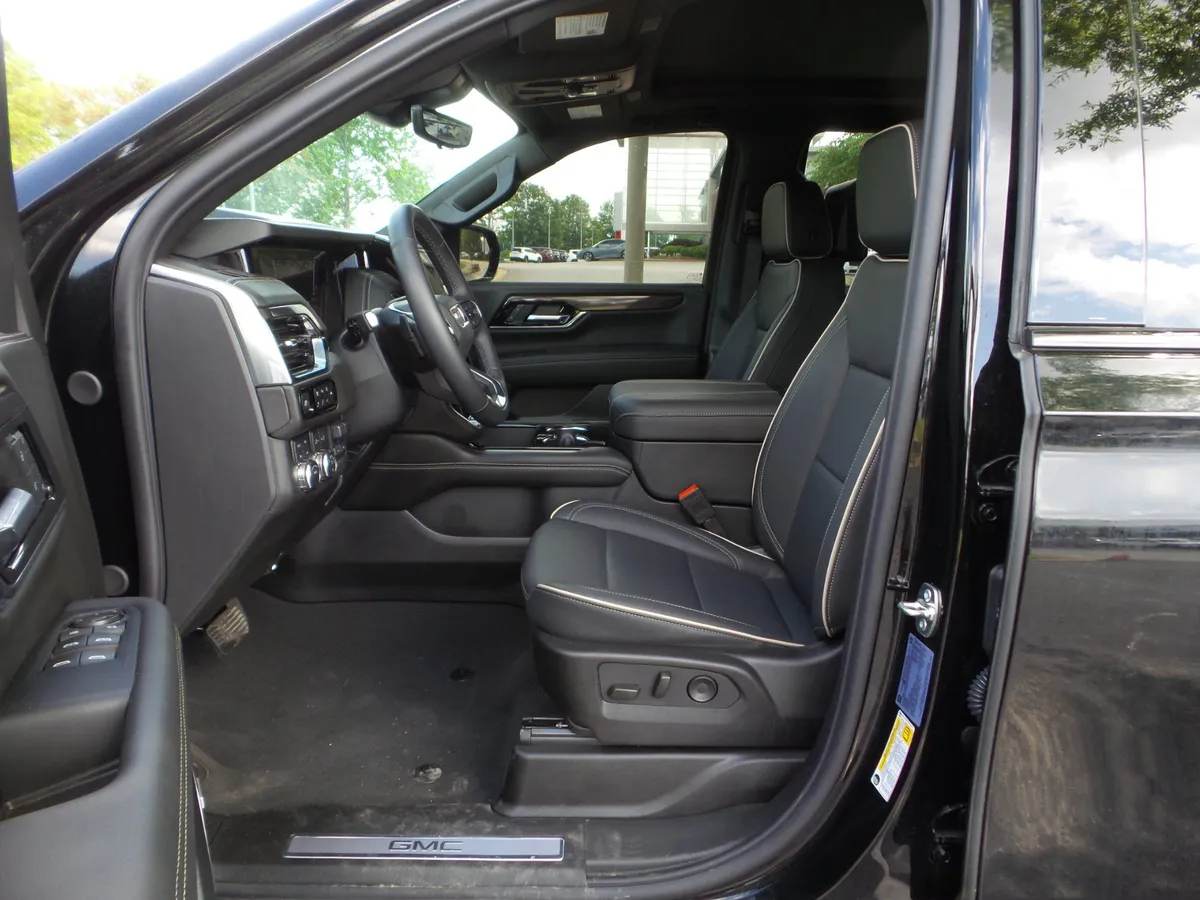 2025 GMC Yukon Elevation thumbnail 29
