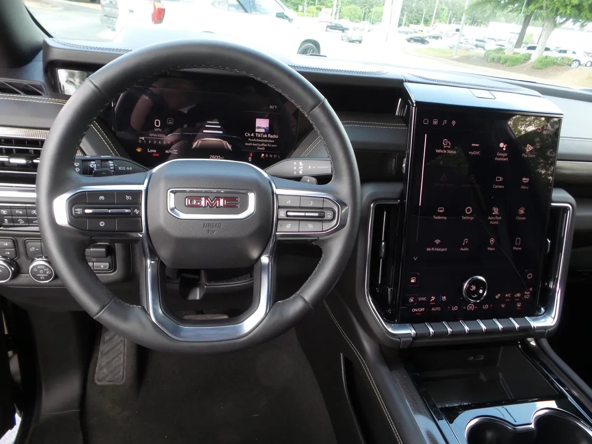 2025 GMC Yukon Elevation thumbnail 31